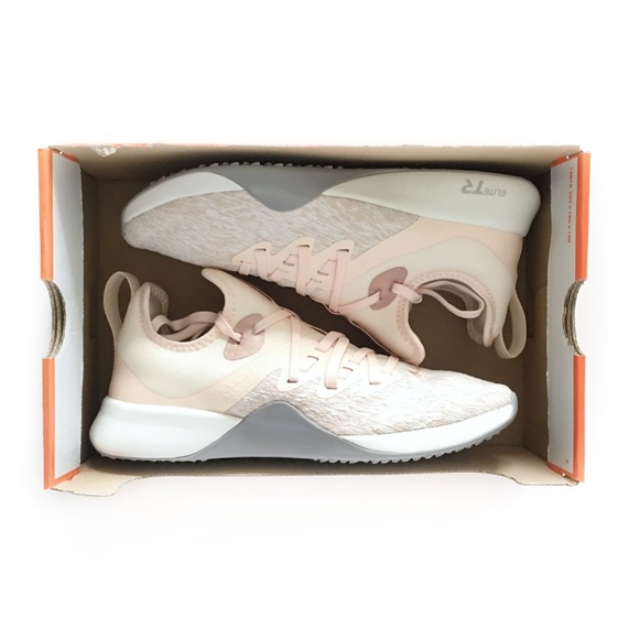 NIB Nike Foundation Elite 10 Womens - Picture 7 of 8